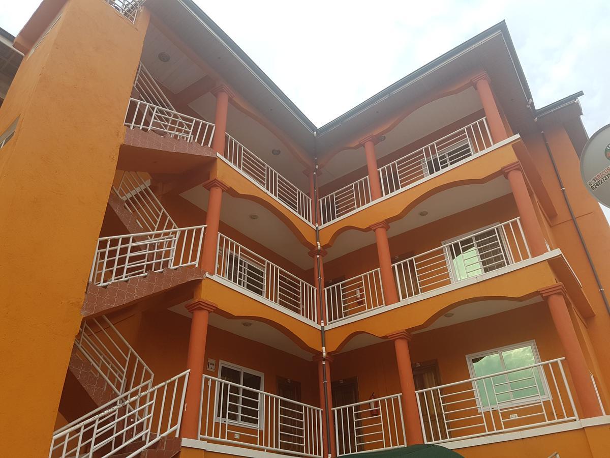 Jostev Hotel Kumasi Luaran gambar